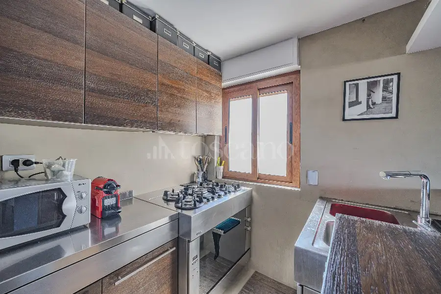 Attico in affitto di 82 mq a €1.900 (rif. 22/2026)