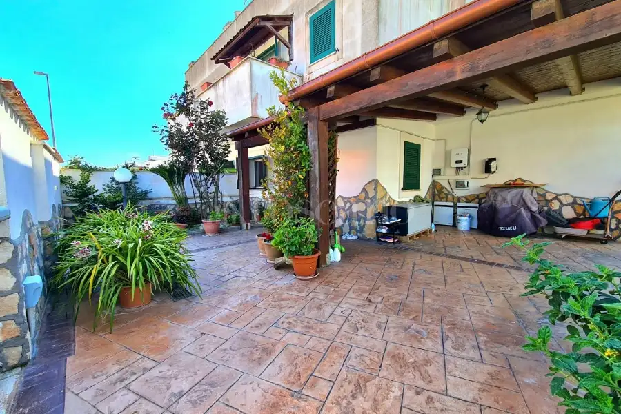 Villa Bifamiliare in vendita di 160 mq a €249.000 (rif. 52/2026)