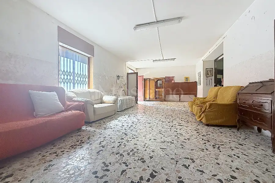 Laboratorio in vendita di 120 mq a €69.000 (rif. 150/2026)