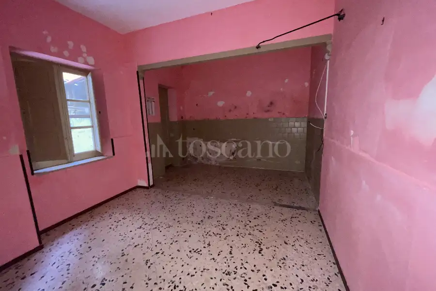 Casa in vendita di 75 mq a €35.000 (rif. 121/2025)