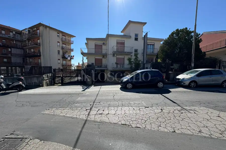 Negozio in vendita di 390 mq a €198.000 (rif. 28/2026)