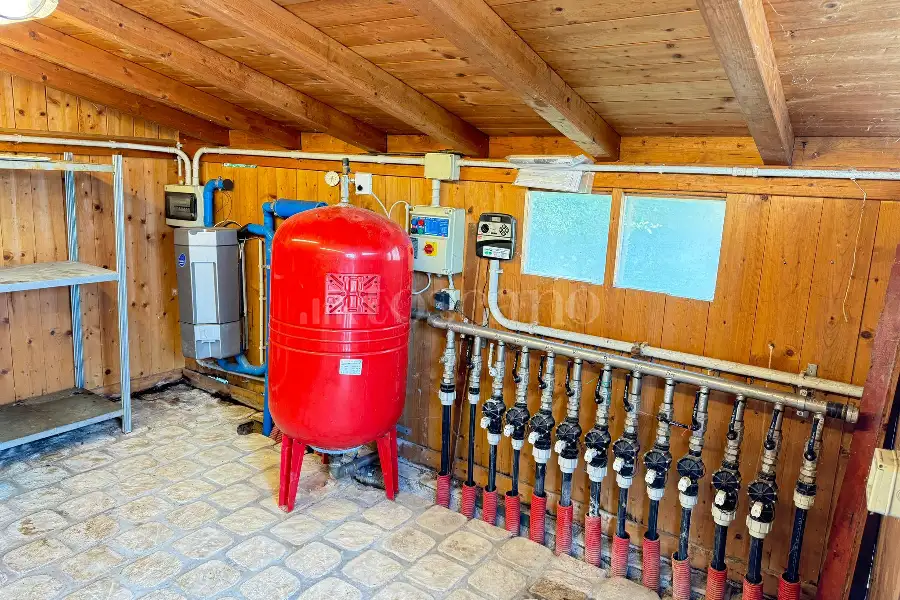 Casa Indipendente in vendita di 340 mq a €1.490.000 (rif. 24/2026)