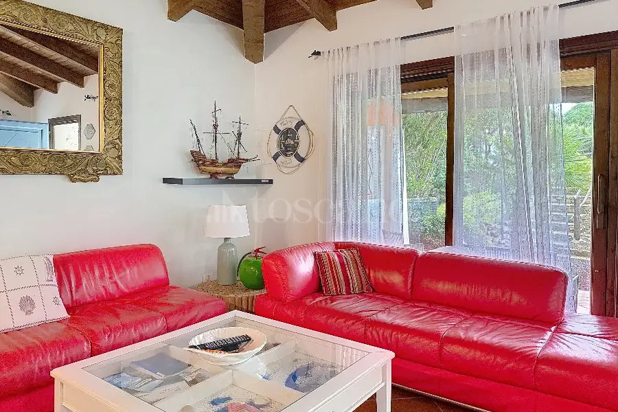 Villa Bifamiliare in vendita di 100 mq a €250.000 (rif. 15/2026)