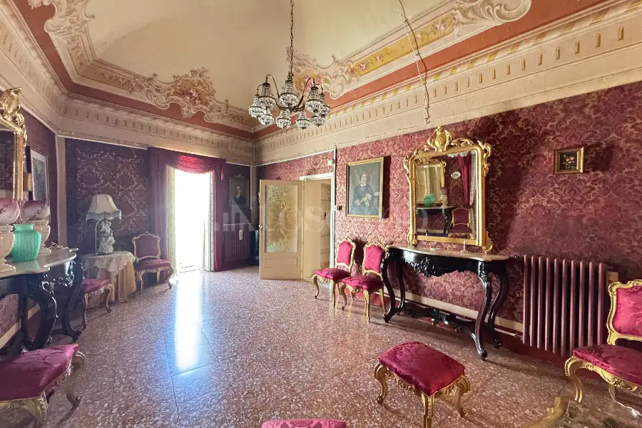 Casa Indipendente in vendita di 210 mq a €295.000 (rif. 13/2025)