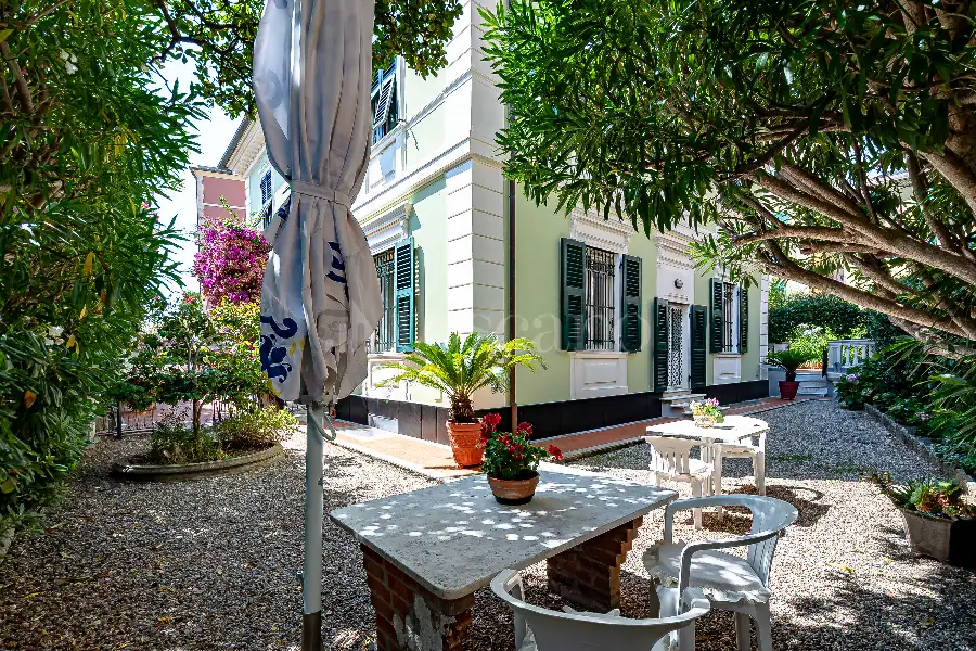 Villa in vendita di 496 mq a €3.950.000 (rif. 71/2026)