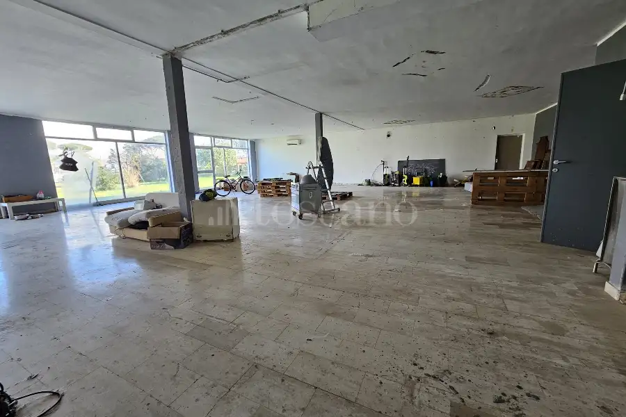 Capannone in vendita di 1.050 mq a €870.000 (rif. 7/2025)