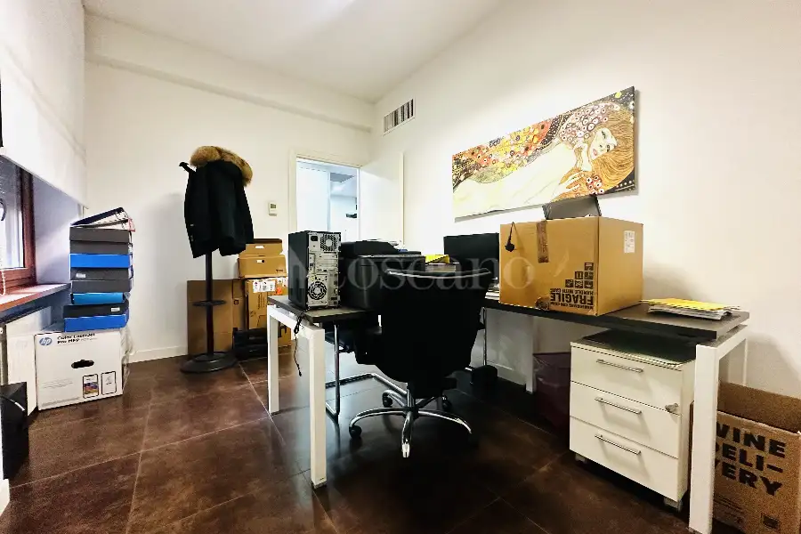 Ufficio in affitto di 180 mq a €4.000 (rif. 57/2025)