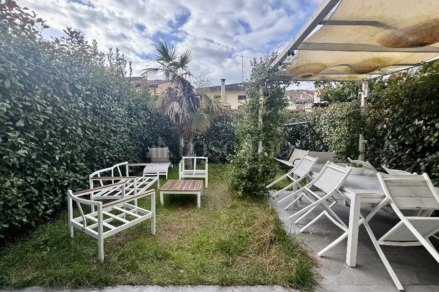 Villino a Schiera in vendita di 202 mq a €500.000 (rif. 2/2026)