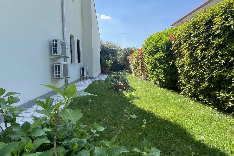 Villa in vendita di 309 mq a €420.000 (rif. 10/2026)