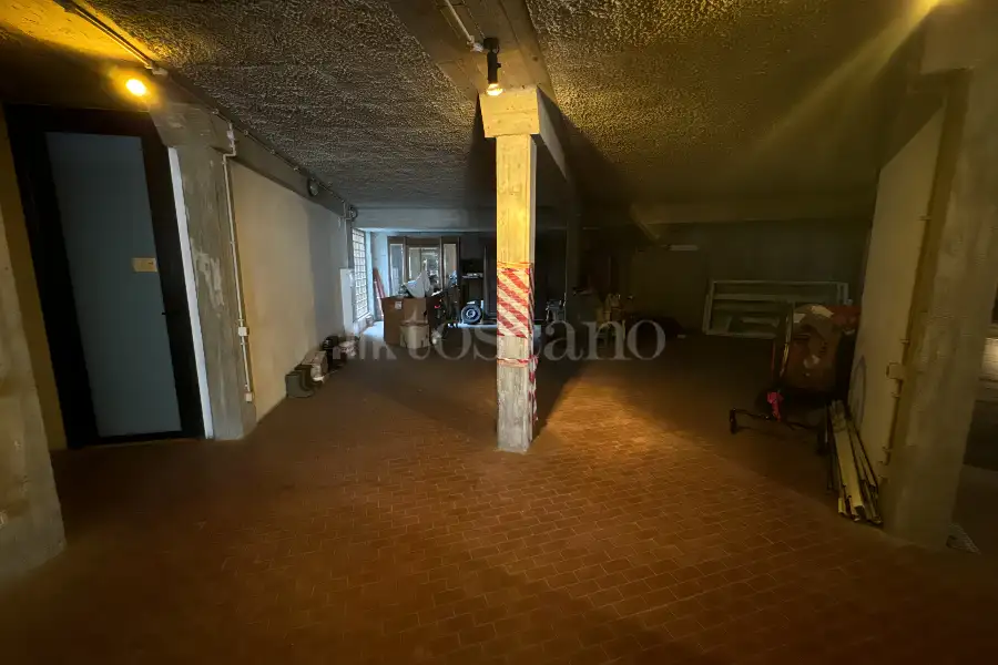 Casa in vendita di 800 mq a €879.000 (rif. 109/2024)