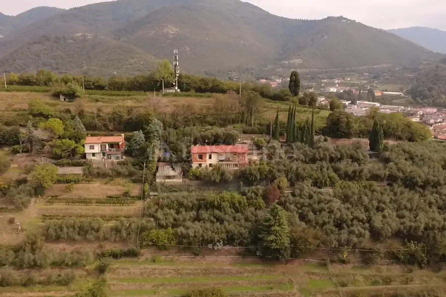 Villa in vendita di 250 mq a €1.350.000 (rif. 9/2026)