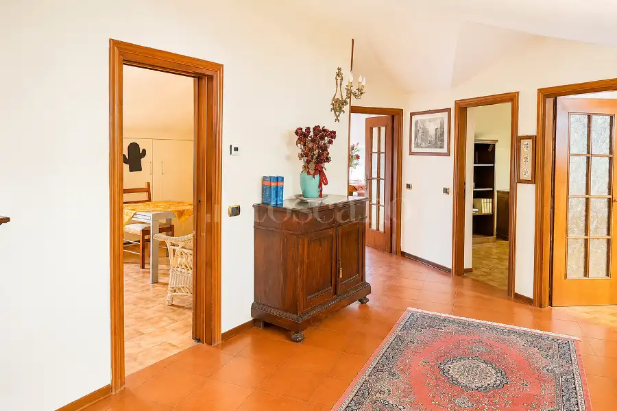 Casa in vendita di 240 mq a €440.000 (rif. 21/2026)