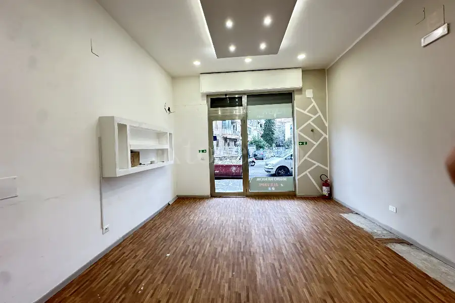Negozio in affitto di 30 mq a €520 (rif. 7/2026)