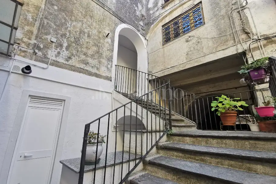 Casa in vendita di 320 mq a €70.000 (rif. 87/2024)