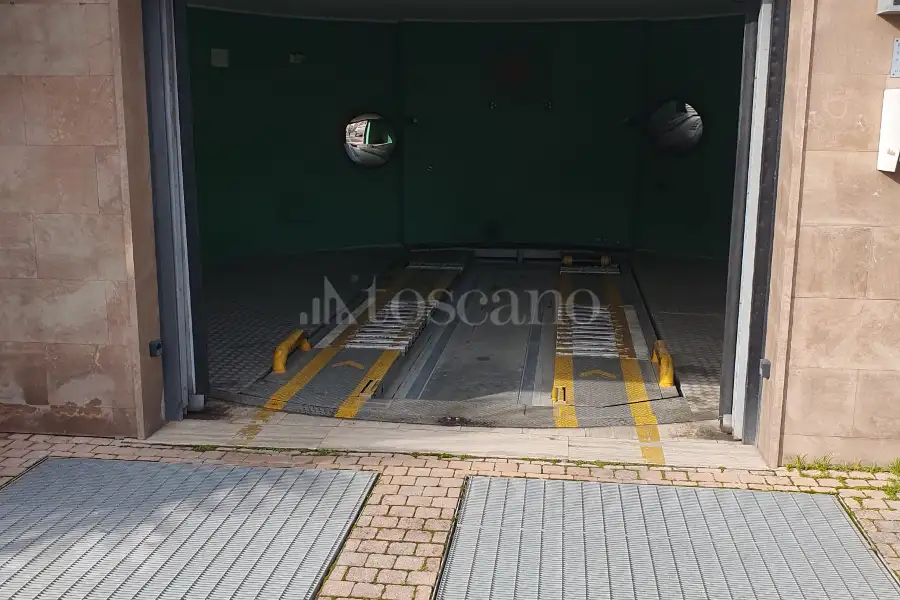 Posto Auto in vendita di 11 mq a €23.000 (rif. 10/2026)