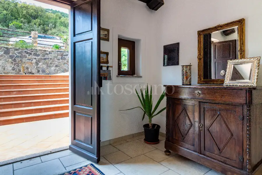 Villa in vendita di 350 mq a €790.000 (rif. 33/2024)