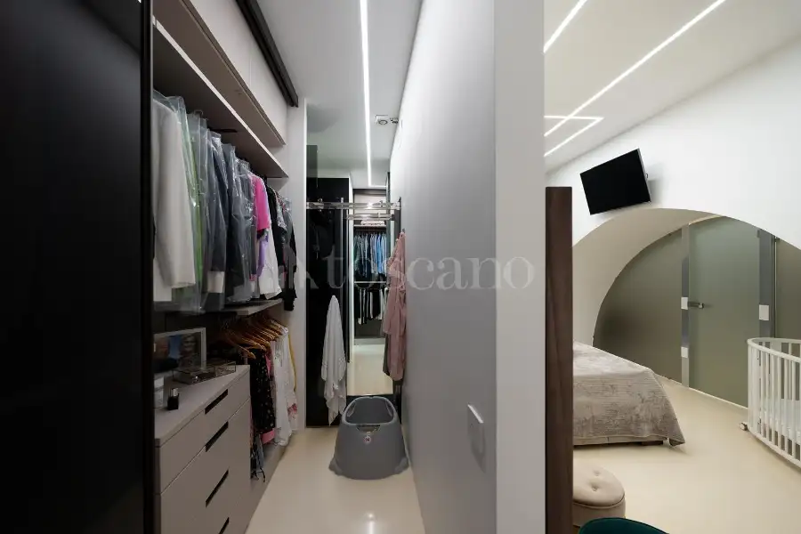 Casa in vendita di 230 mq a €700.000 (rif. 33/2026)