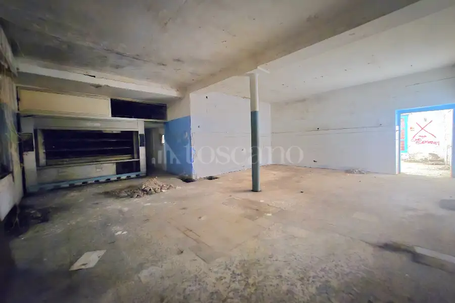 Casa Indipendente in vendita di 350 mq a €163.000 (rif. 30/2025)