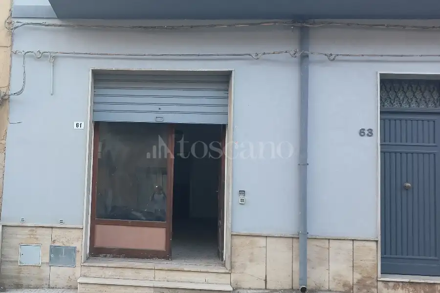 Negozio in affitto di 45 mq a €400 (rif. 56/2025)