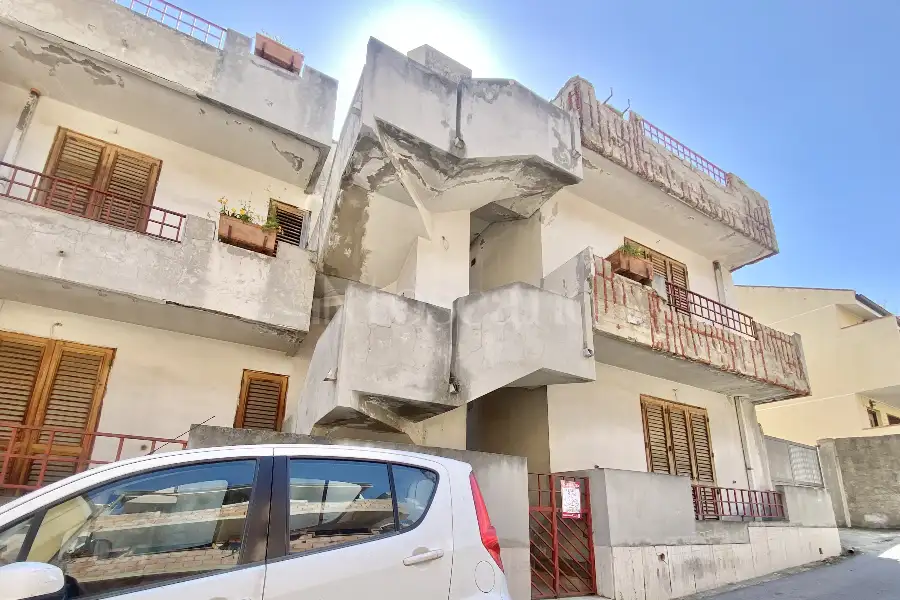 Casa Indipendente in vendita di 220 mq a €185.000 (rif. 16/2026)