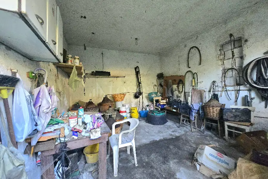 Casa Indipendente in vendita di 350 mq a €350.000 (rif. 53/2025)