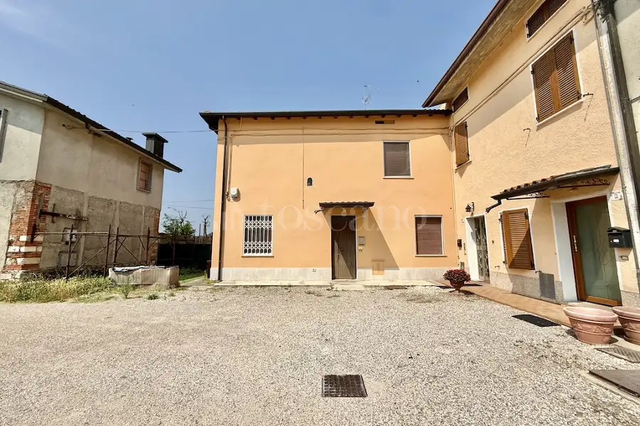 Villino a Schiera in vendita di 110 mq a €235.000 (rif. 23/2026)