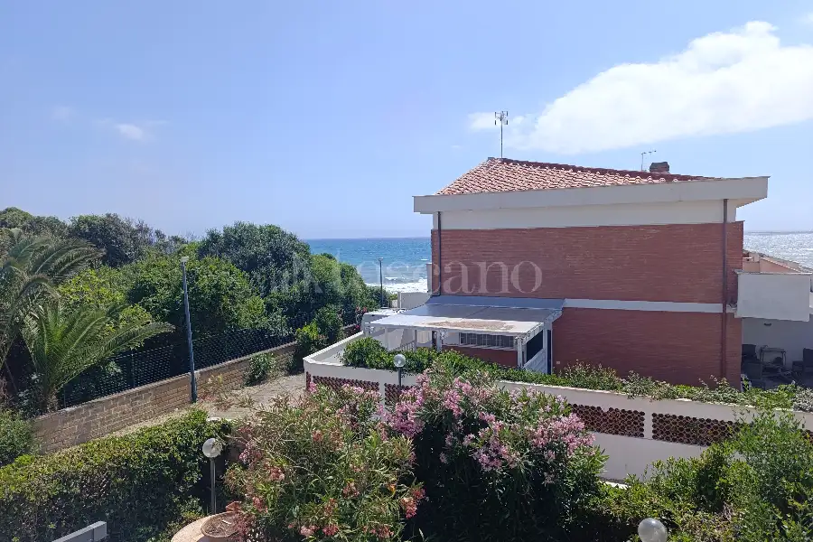 Villino a Schiera in affitto di 120 mq a €2.600 (rif. 49/2026)