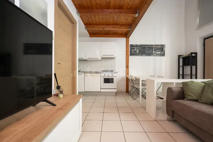 Loft in affitto di 65 mq a €950 (rif. 33/2026)