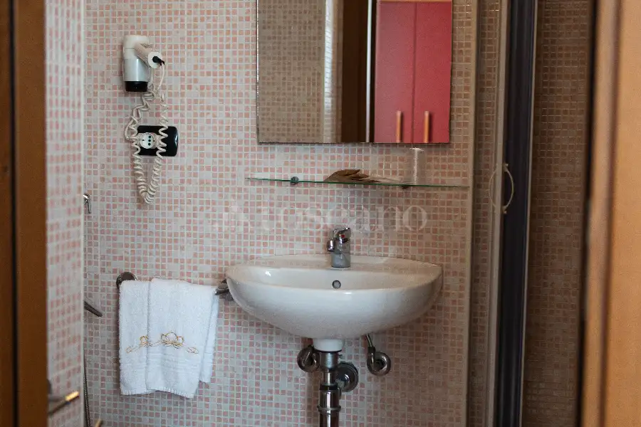 Albergo in vendita di 1.100 mq a €2.800.000 (rif. 14/2023)