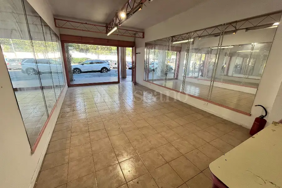 Negozio in vendita di 90 mq a €145.000 (rif. 53/2026)
