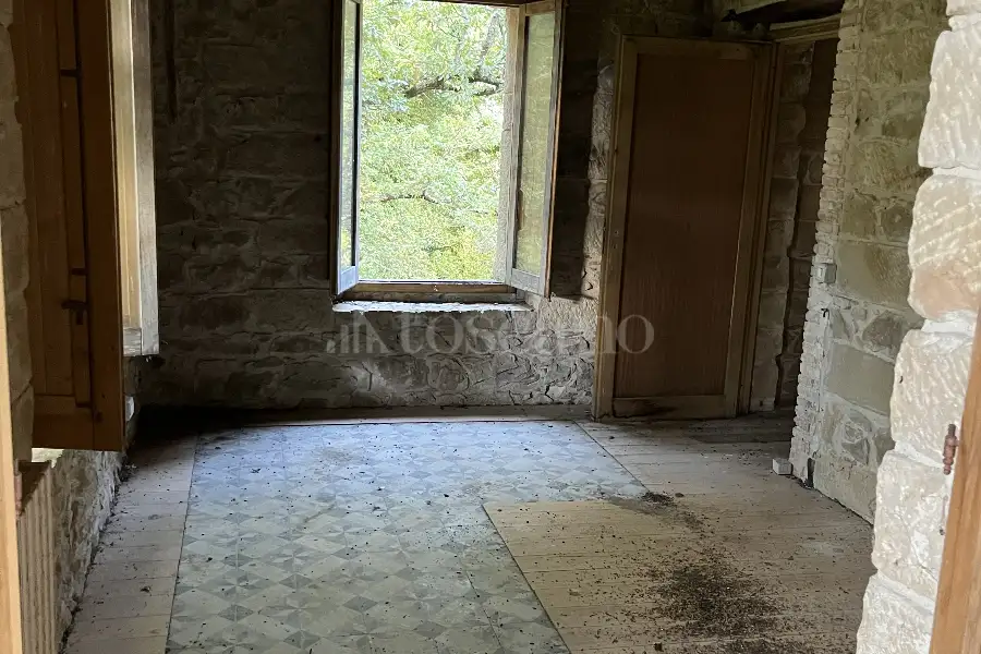Casale in vendita di 860 mq trattativa riservata (rif. 258/2025)