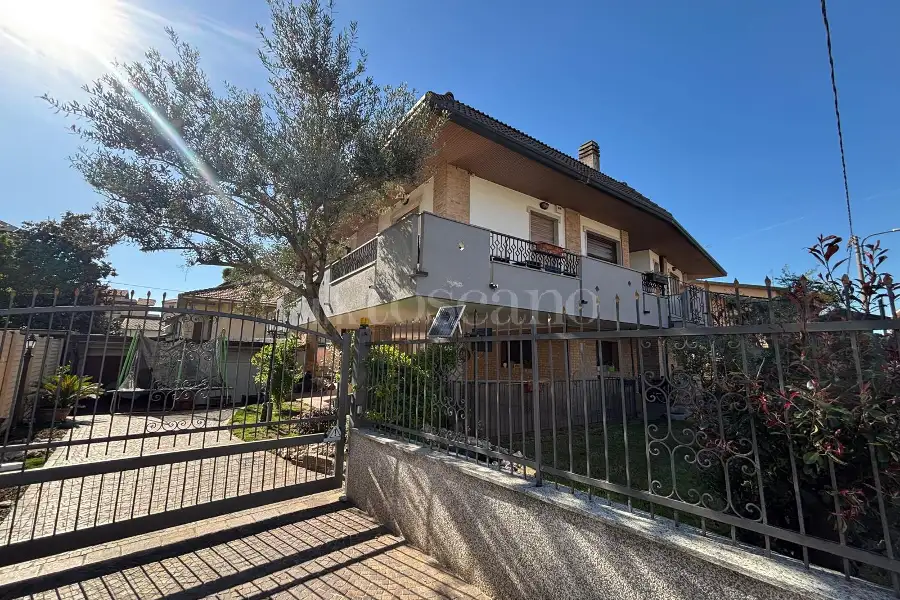 Villa in vendita di 280 mq a €460.000 (rif. 16/2025)