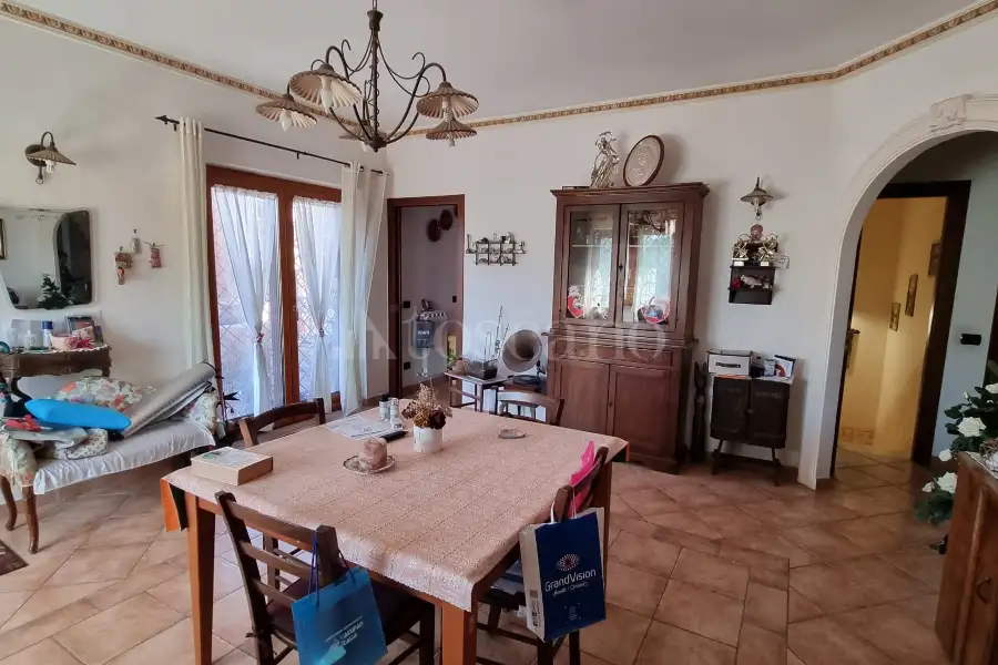 Villa in vendita di 240 mq a €450.000 (rif. 17/2026)
