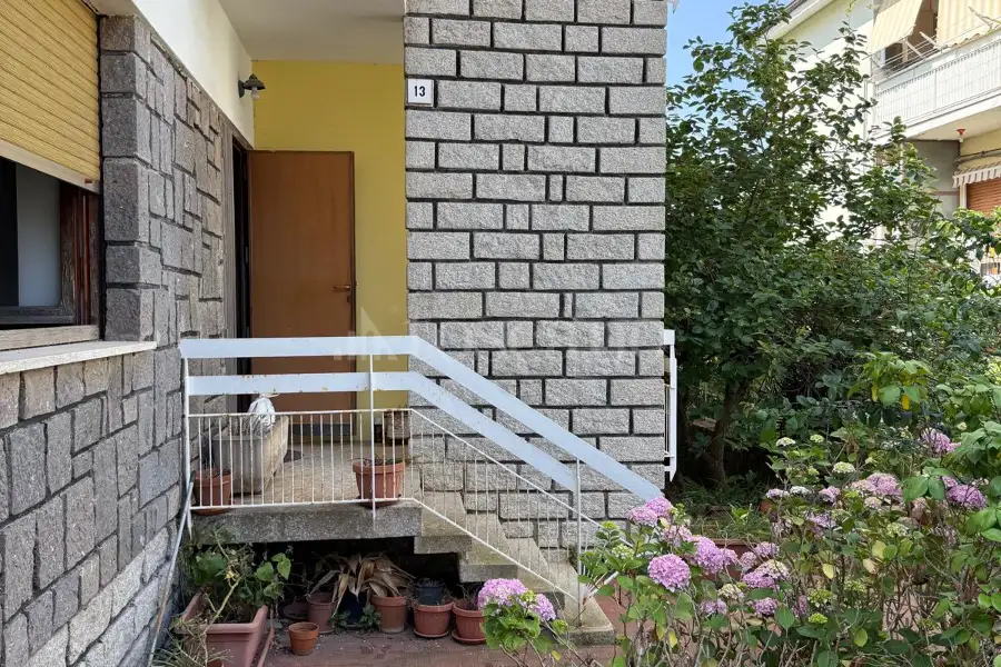 Casa Indipendente in vendita di 380 mq a €820.000 (rif. 90/2025)