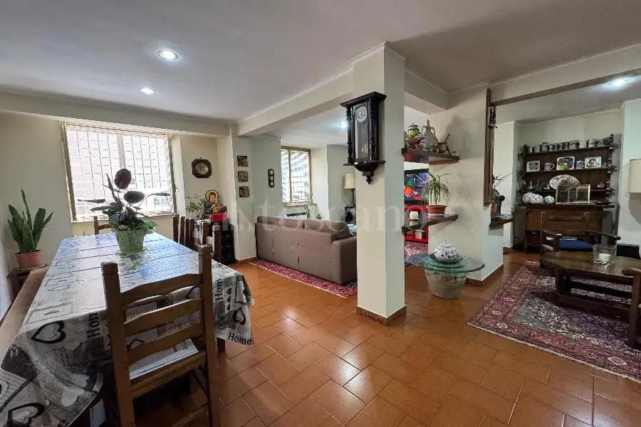 Villa Bifamiliare in vendita di 250 mq a €415.000 (rif. 21/2025)