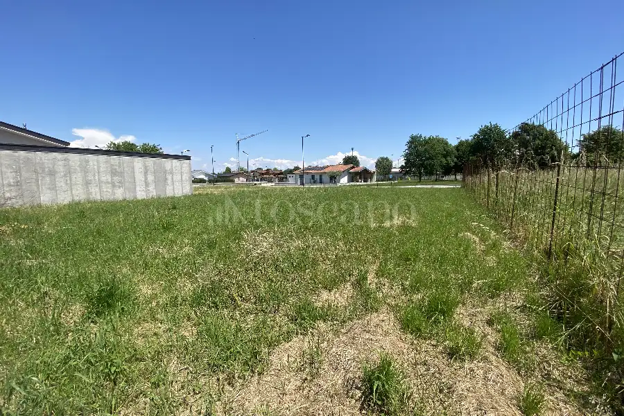 Edificabile Residenziali in vendita di 498 mq a €35.000 (rif. 13/2026)
