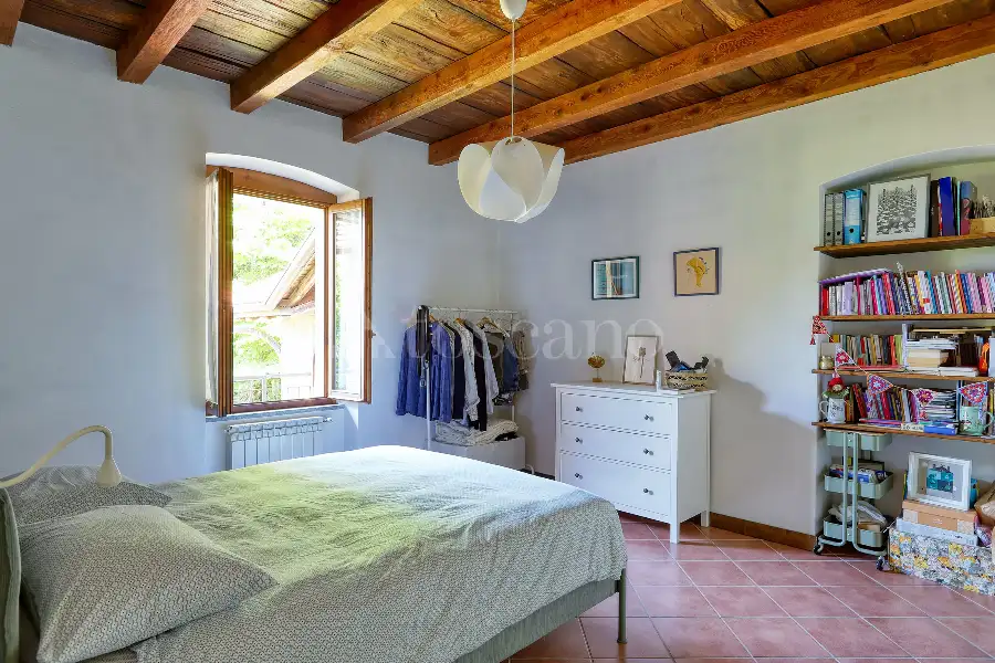 Villa Plurifamiliare in vendita di 310 mq a €515.000 (rif. 161/2026)