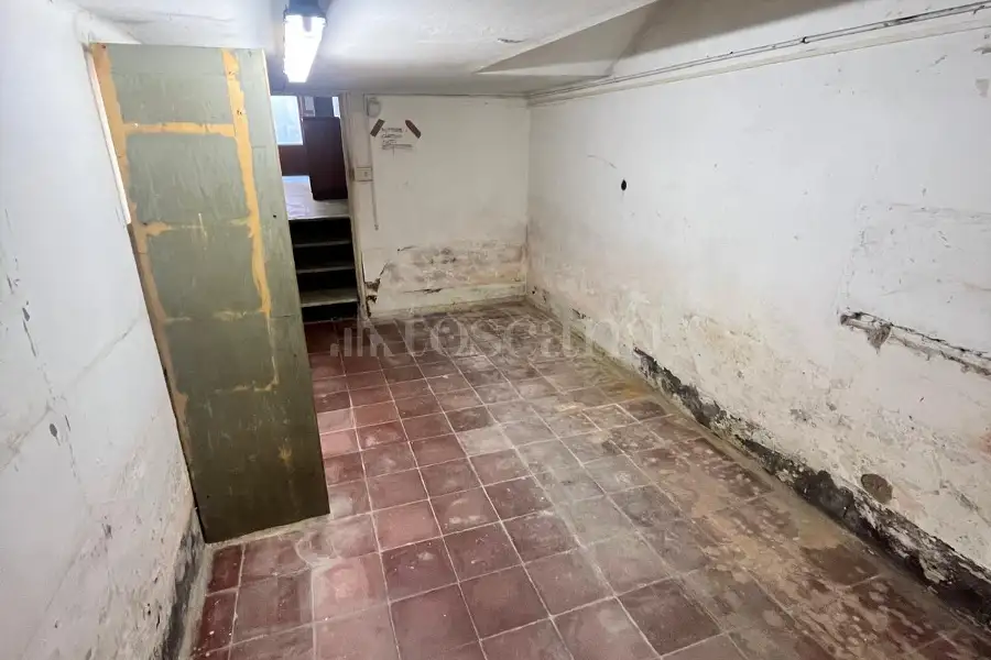 Negozio in vendita di 44 mq a €222.000 (rif. 75/2026)