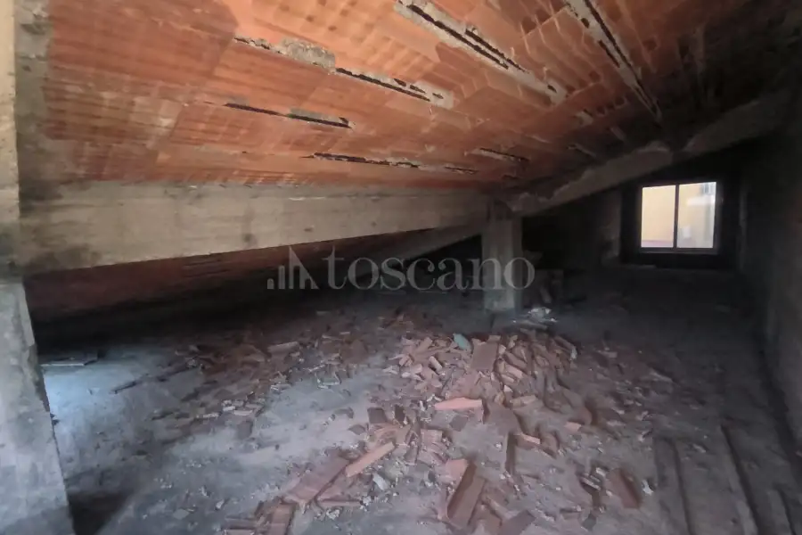 Casa Indipendente in vendita di 344 mq a €110.000 (rif. 46/2025)