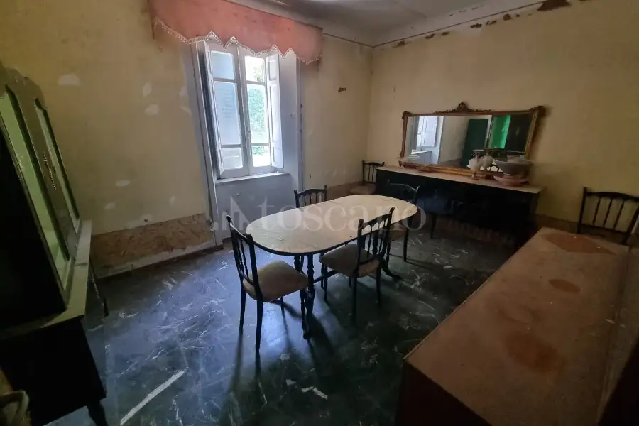 Casale in vendita di 660 mq a €95.000 (rif. 22/2025)