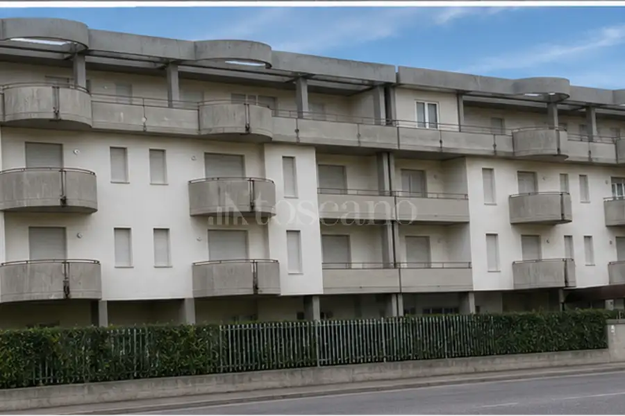 Attività Commerciale in vendita di 3.600 mq a €2.200.000 (rif. 25/2026)
