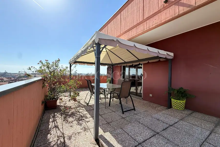 Superattico in vendita di 210 mq a €930.000 (rif. 29/2026)