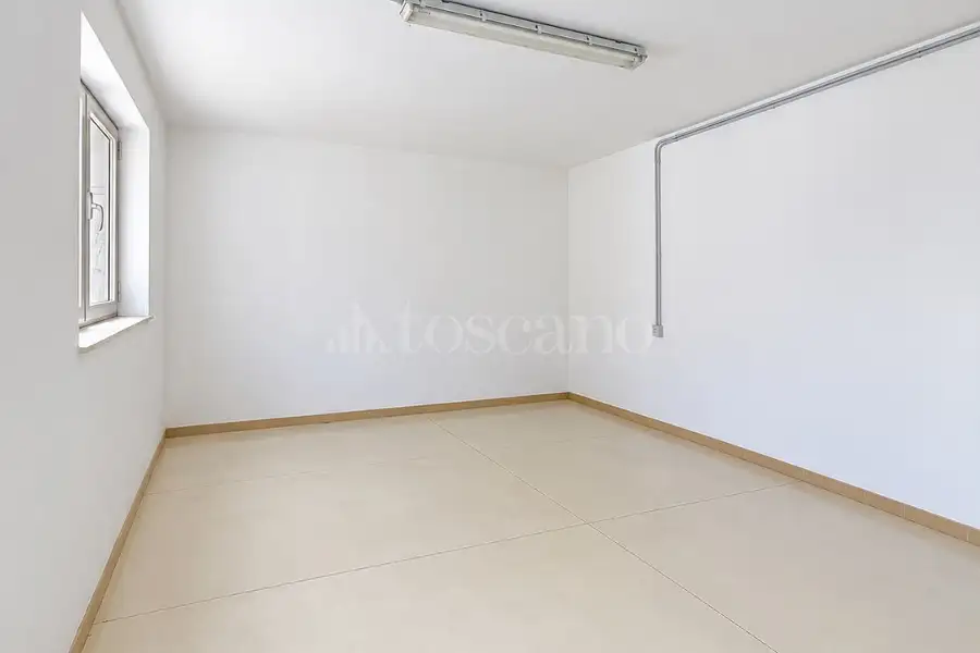 Capannone in vendita di 250 mq a €270.000 (rif. 212/2026)