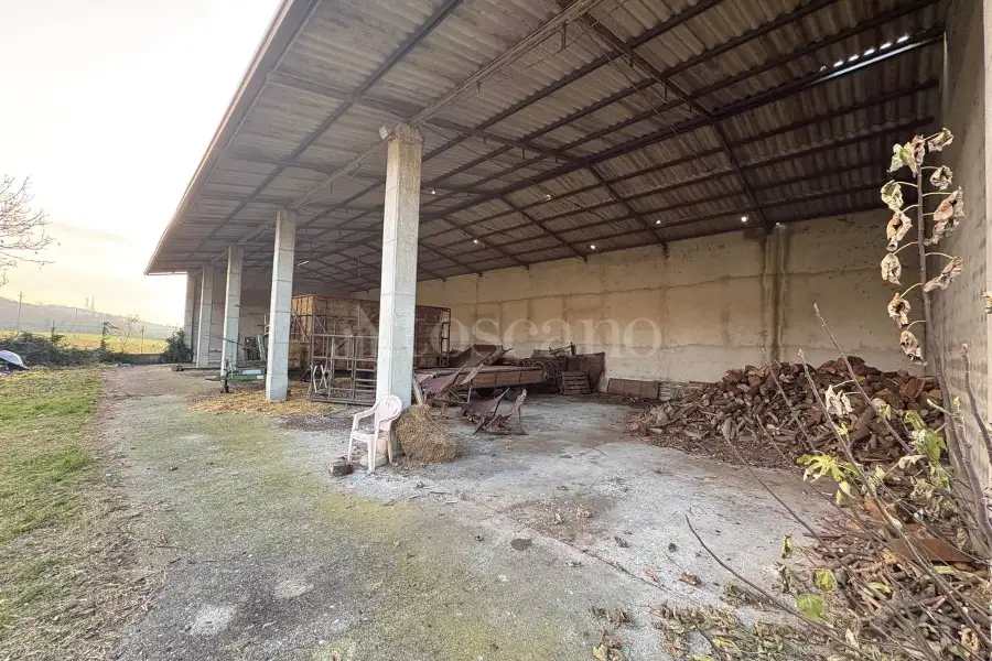 Rustico in vendita di 2.530 mq a €600.000 (rif. 85/2025)