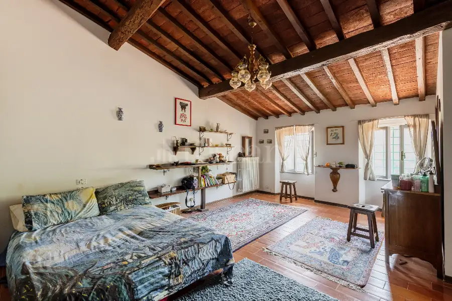 Casa in vendita di 430 mq a €1.250.000 (rif. 25/2025)