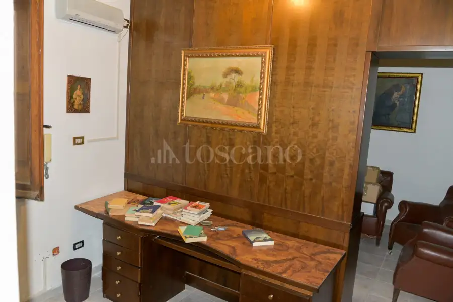 Casa in vendita di 410 mq a €420.000 (rif. 25/2026)