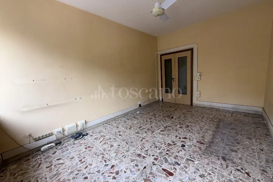 Ufficio in affitto di 80 mq a €1.300 (rif. 31/2026)