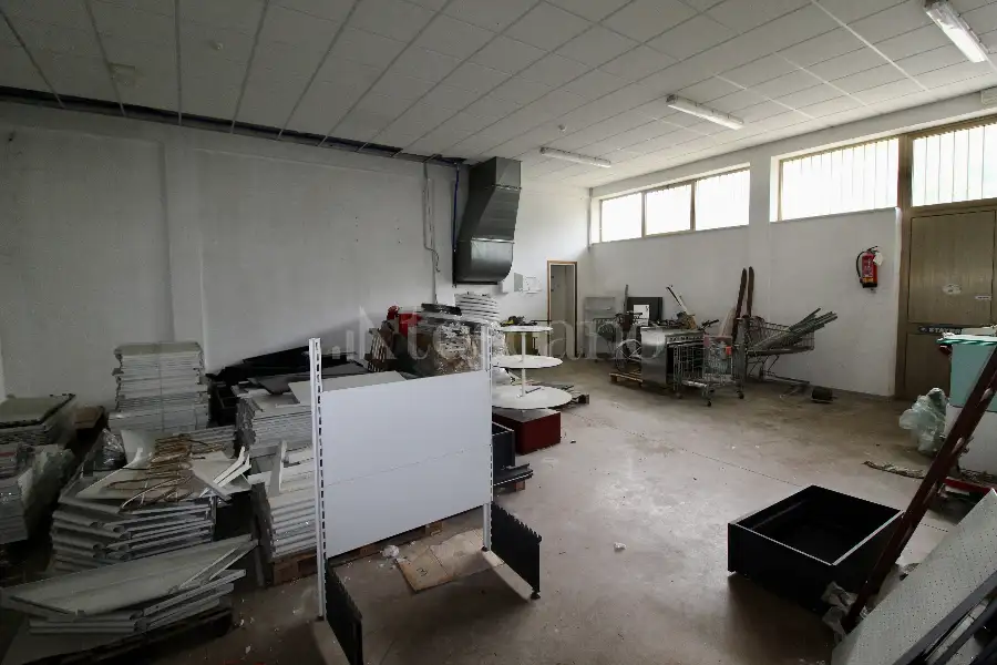 Negozio in vendita di 540 mq a €199.000 (rif. 164/2026)