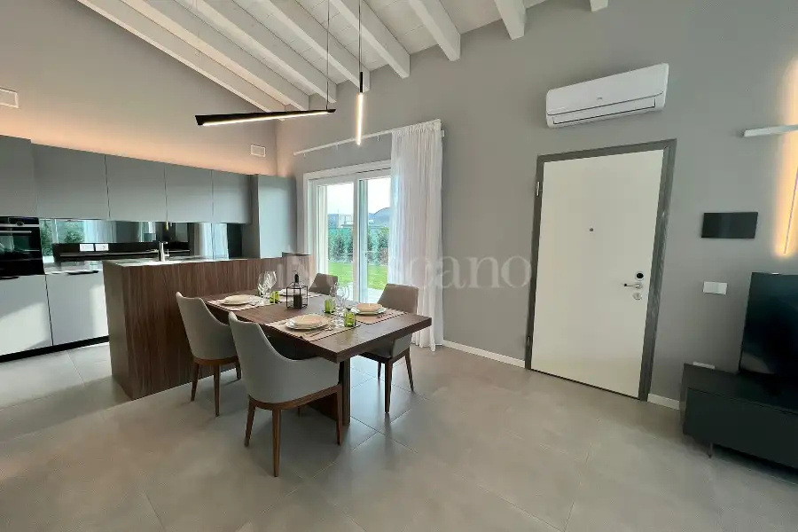 Villa in vendita di 155 mq a €620.000 (rif. 77/2022)
