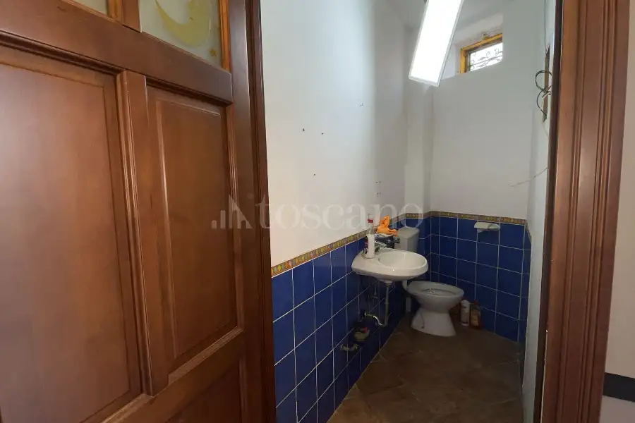 Negozio in affitto di 40 mq a €750 (rif. 21/2026)